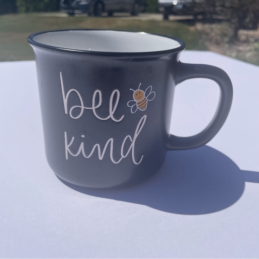 Eccolo Bee Kind Black Coffee Mug Farmhouse